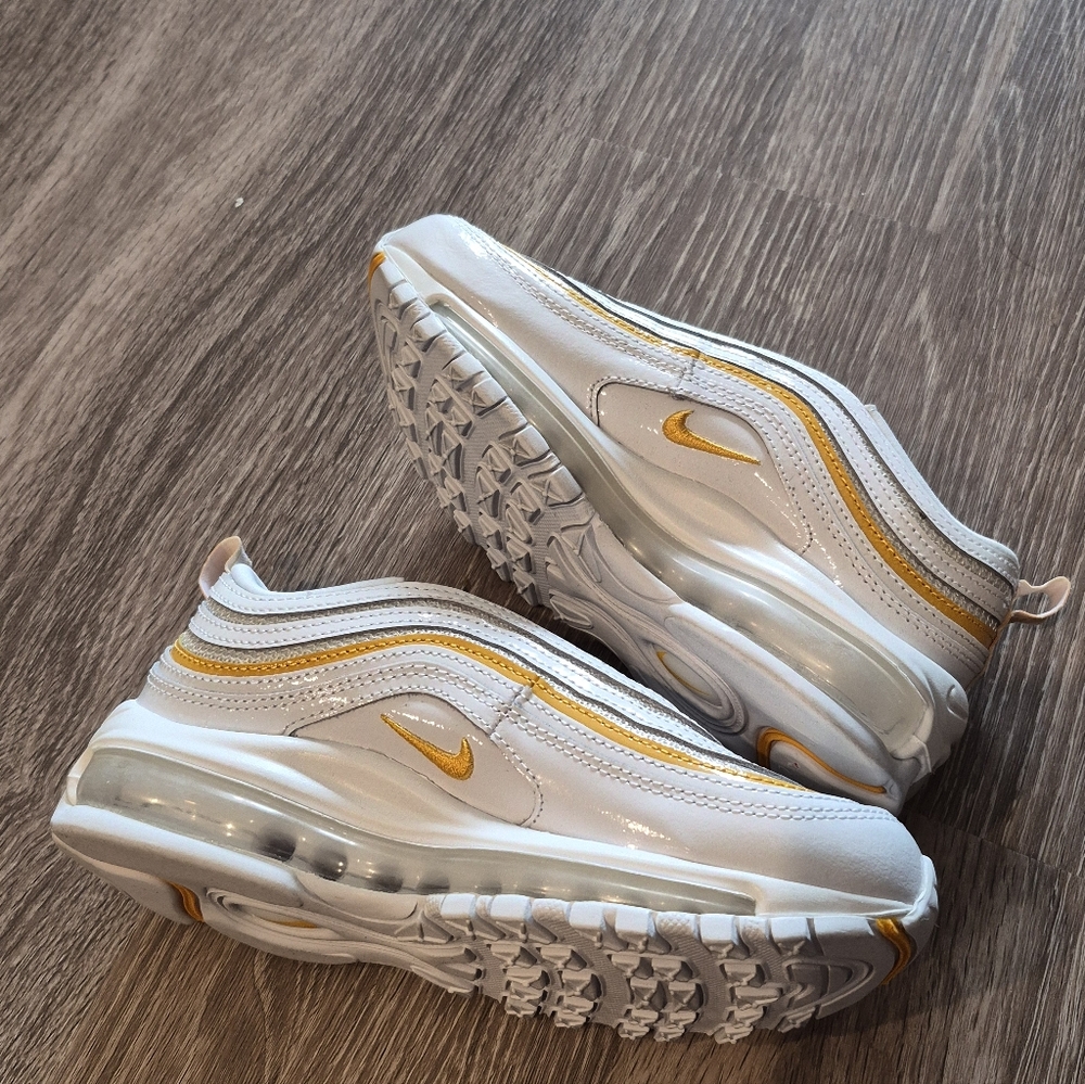 Nike Air Max 97 In Yellow/ White Womens Shoes Size 5